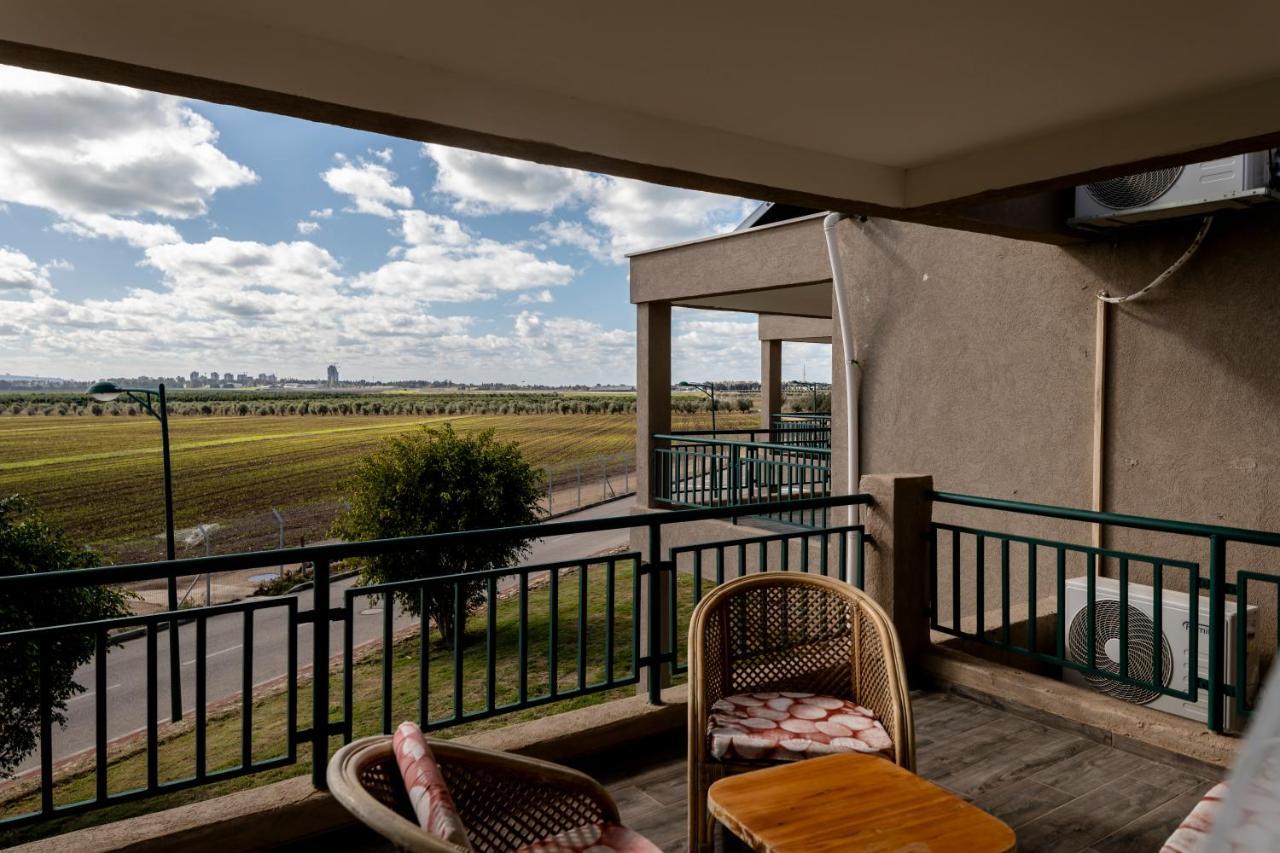 Nes Ammim Hotel Bagian luar foto