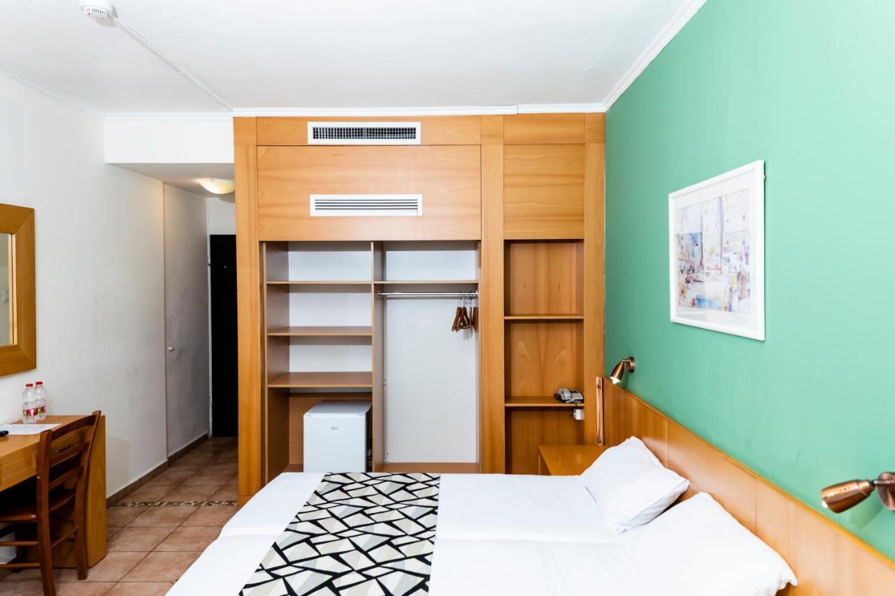 Nes Ammim Hotel Bagian luar foto