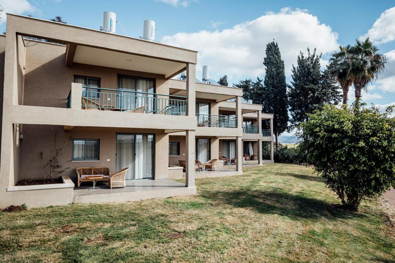 Nes Ammim Hotel Bagian luar foto
