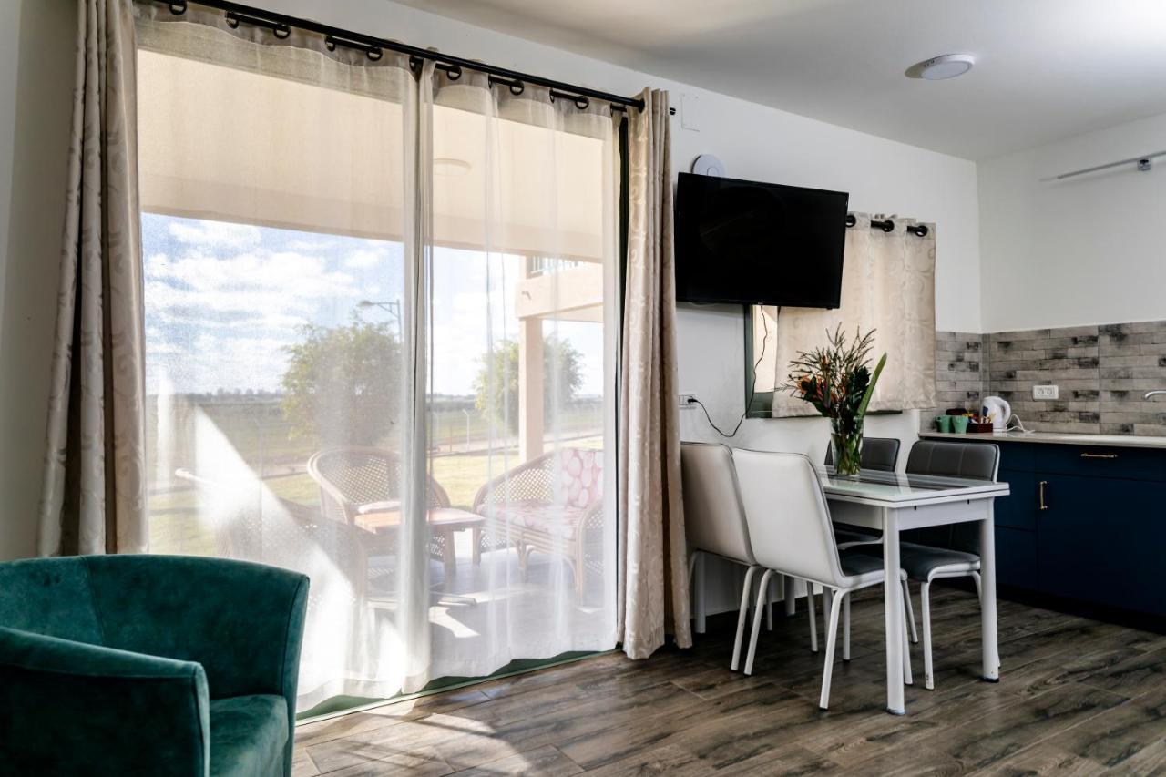 Nes Ammim Hotel Bagian luar foto