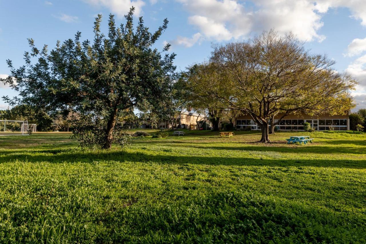 Nes Ammim Hotel Bagian luar foto