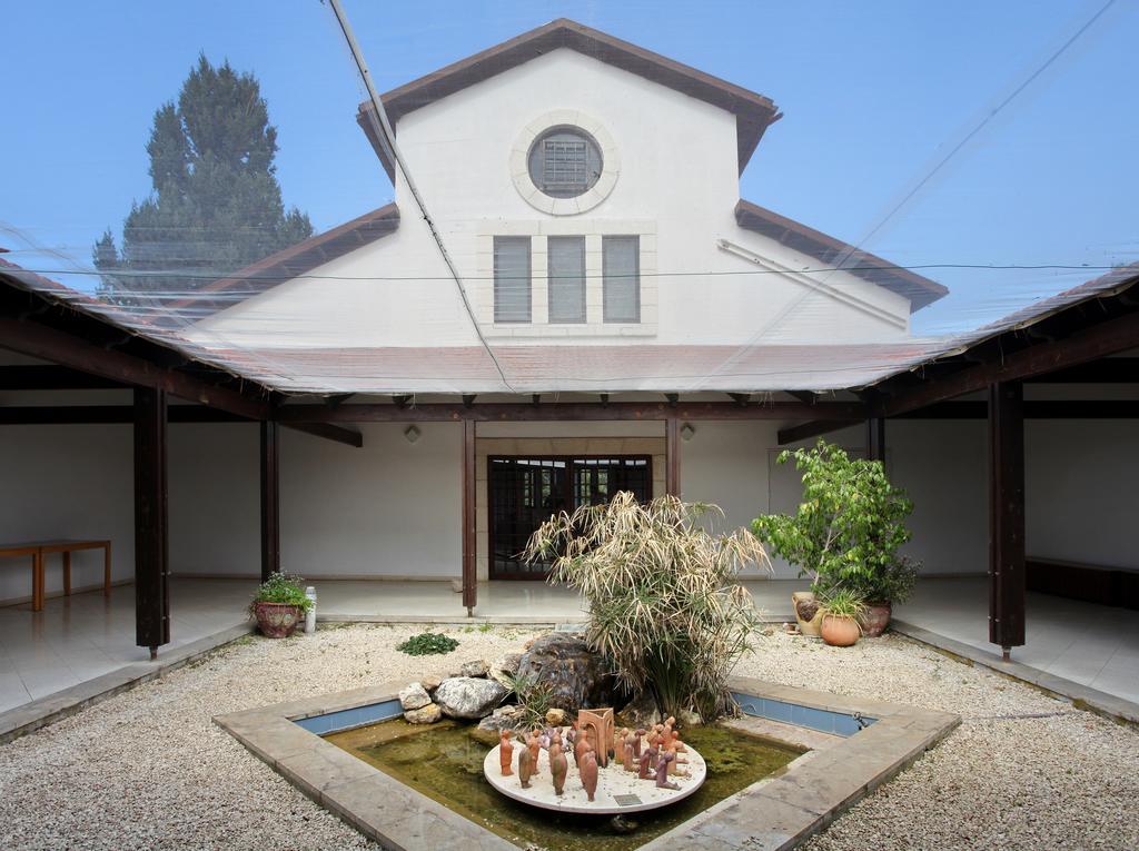 Nes Ammim Hotel Bagian luar foto